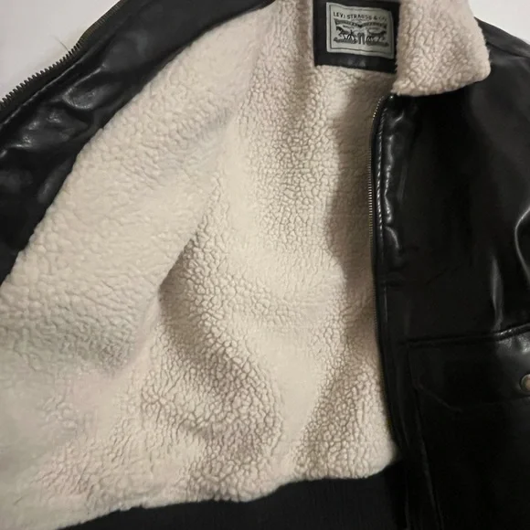 Levi’s faux leather sherpa aviator bomber jacket - NWOT - Picture 3 of 7